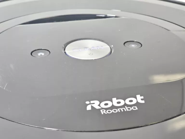 ROBOT SPRZĄTAJĄCY IROBOT ROOMBA E5