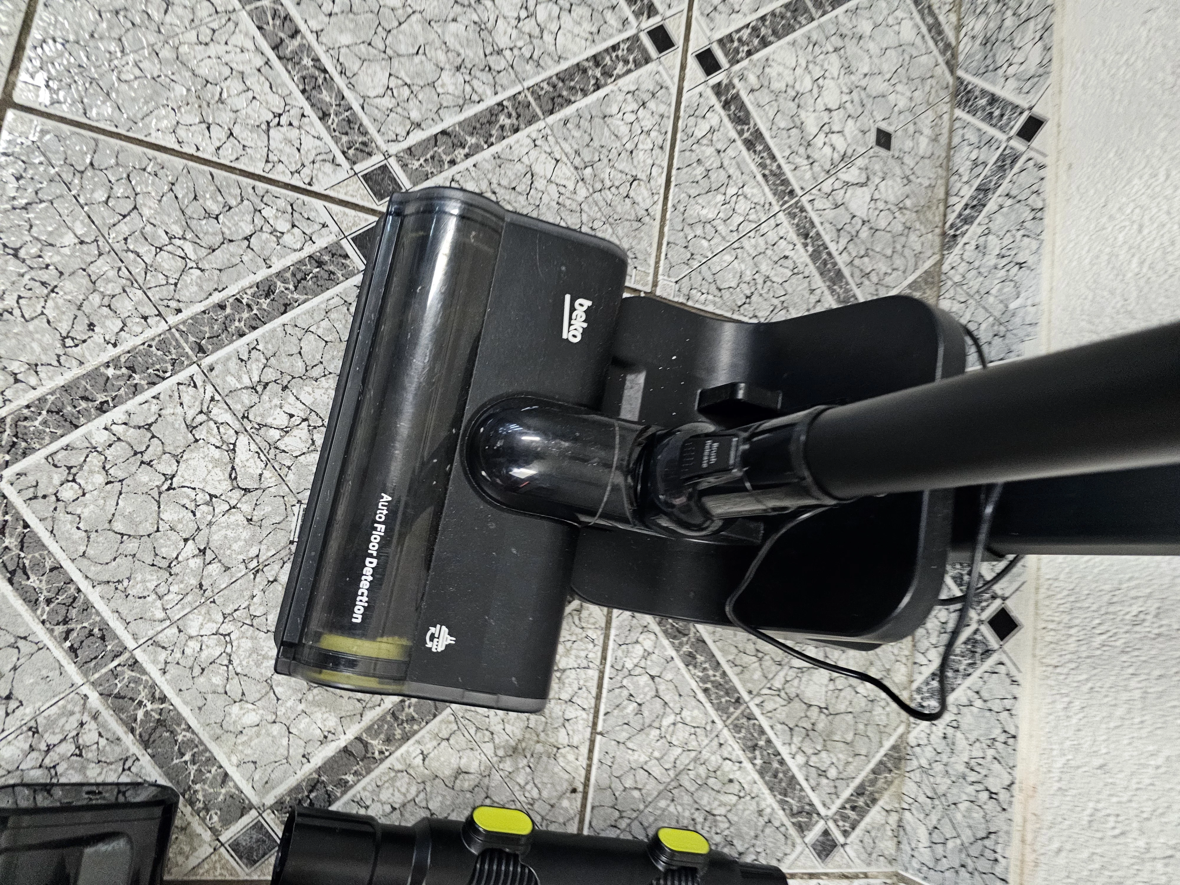 odkurzacz-pionowy-beko-zb2007-d-stan-11323-2