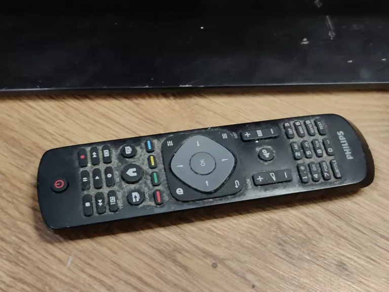 TELEWIZOR PHILIPS 32PFL3107H/12+ PILOT