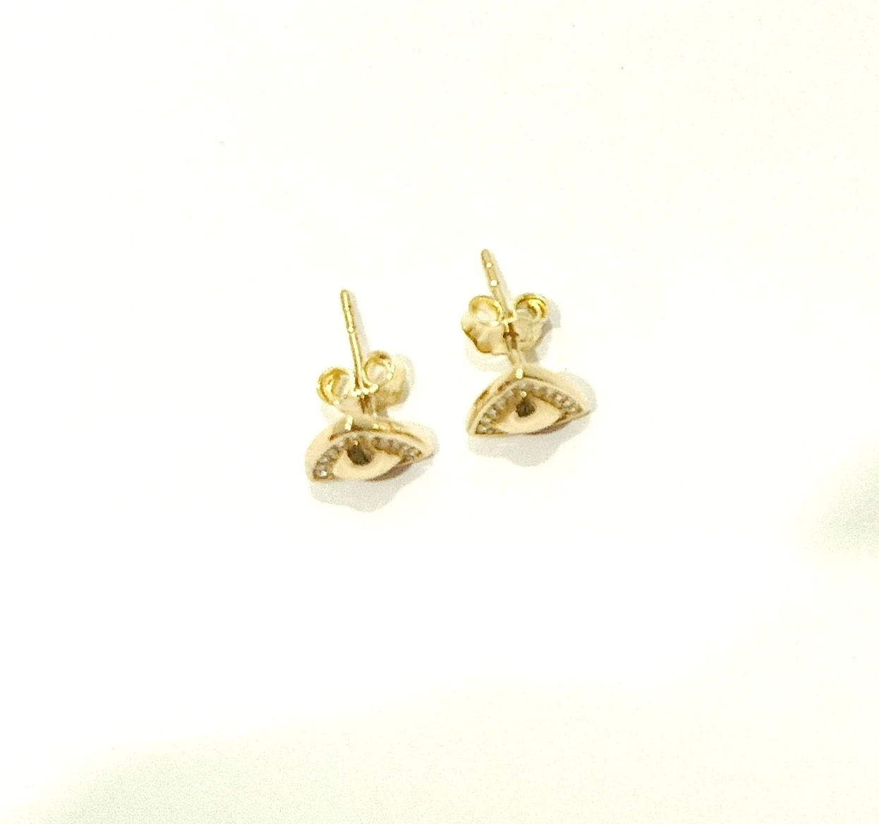 zlote-kolczyki-w-sztyfcie-trojkaty-585-150g-stan-11323-2