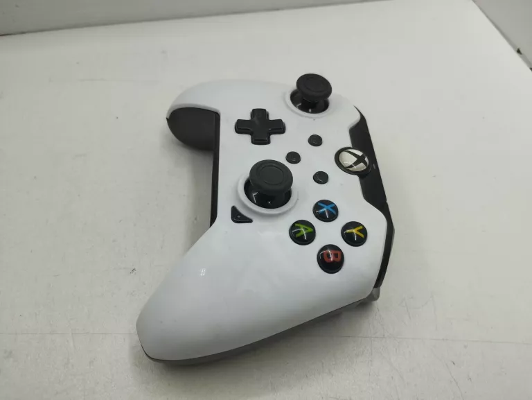 PAD PRZEWODOWY PDP GAMING XBOX ONE DESIGNED