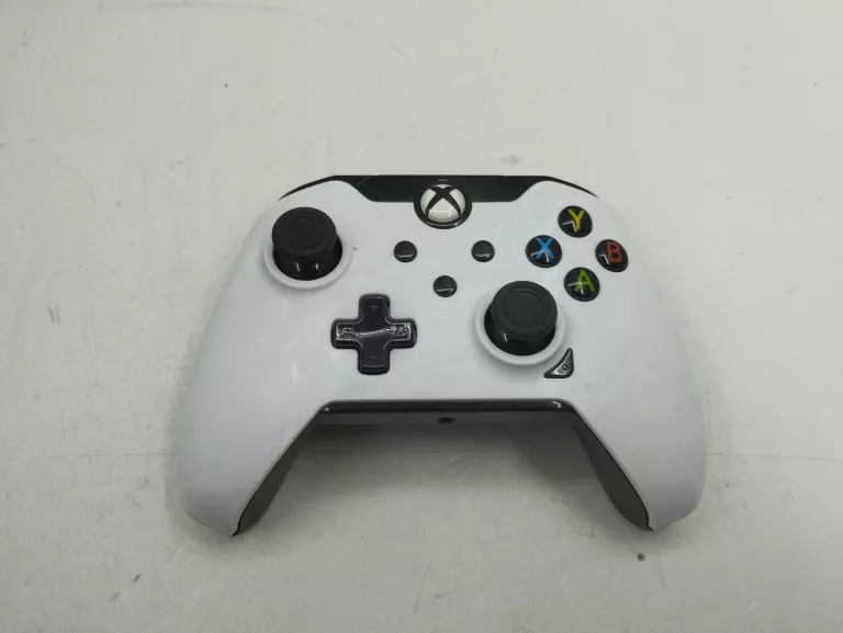 PAD PRZEWODOWY PDP GAMING XBOX ONE DESIGNED