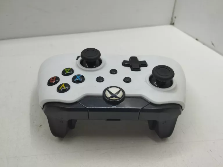 PAD PRZEWODOWY PDP GAMING XBOX ONE DESIGNED