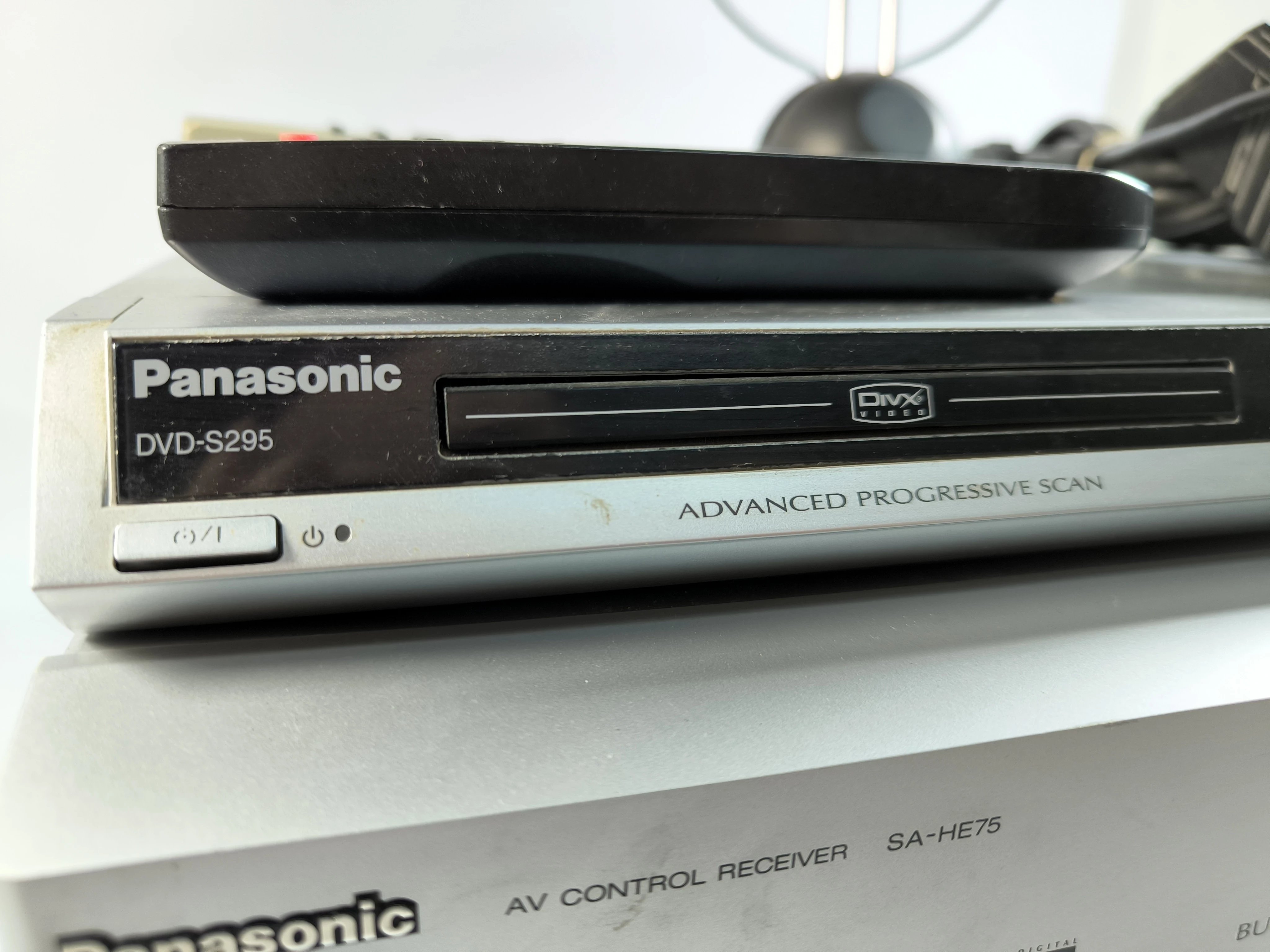 amplituner-panasonic-sa-he75-dvd-panasonic-dvd-s295-piloty-stan-11323-2