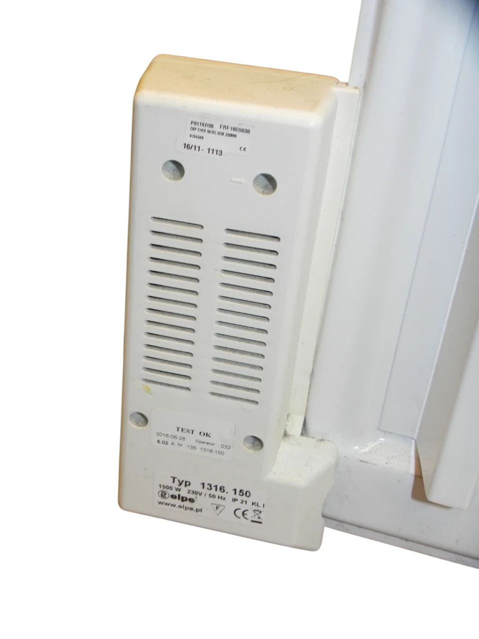 elpe-1500w-1316150-grzejnik-elektryczny-olejowy-780x660-kolor-130070-1