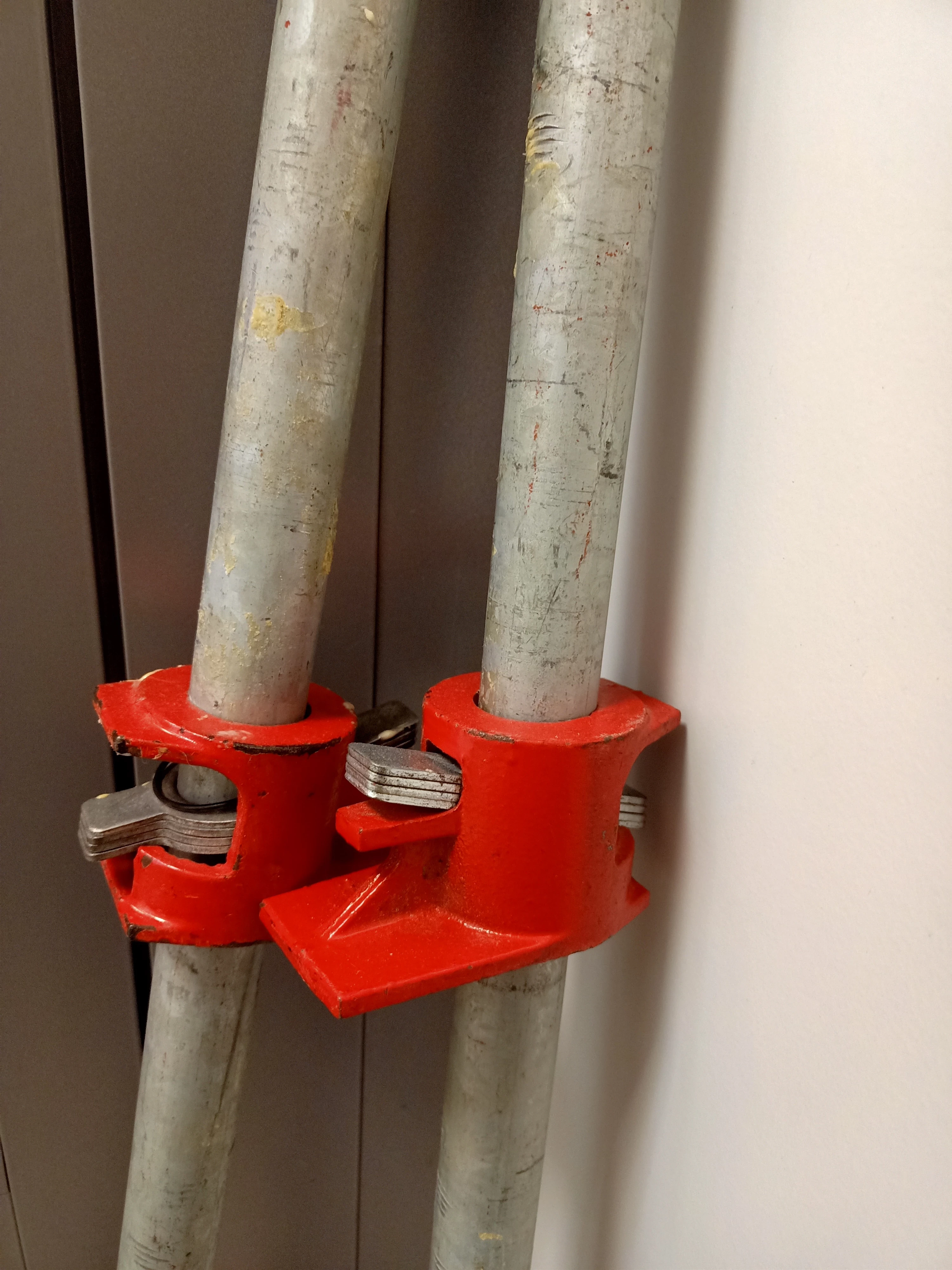 sciski-stolarskie-rozporki-32-kg-2-sztuki-stan-11323-2