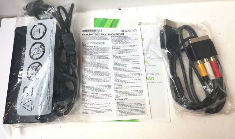 KONSOLA XBOX 360 4GB KOMPLET JAK DAŁ PRODUCENT PUDEŁKO