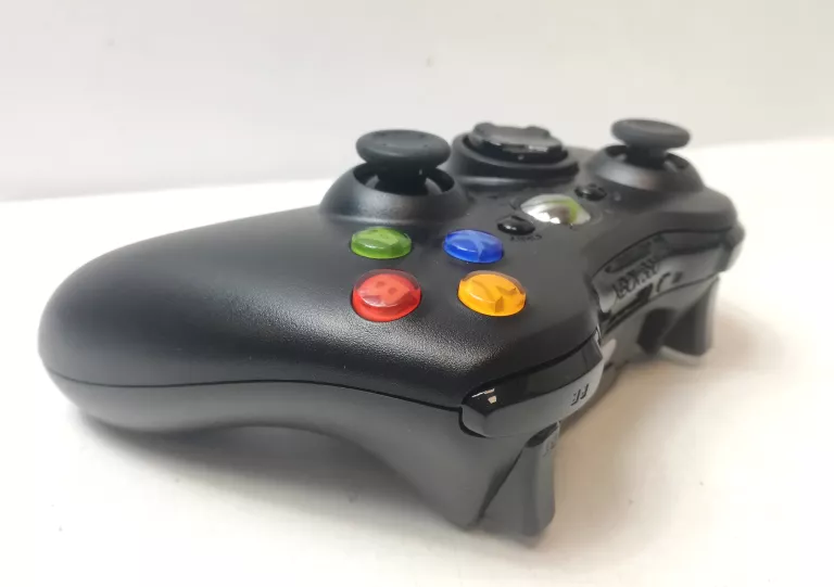 KONSOLA XBOX 360 4GB KOMPLET JAK DAŁ PRODUCENT PUDEŁKO