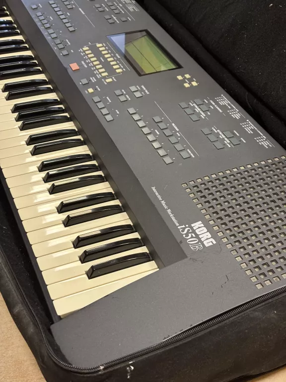 KEYBOARD KORG IS50B OPIS!
