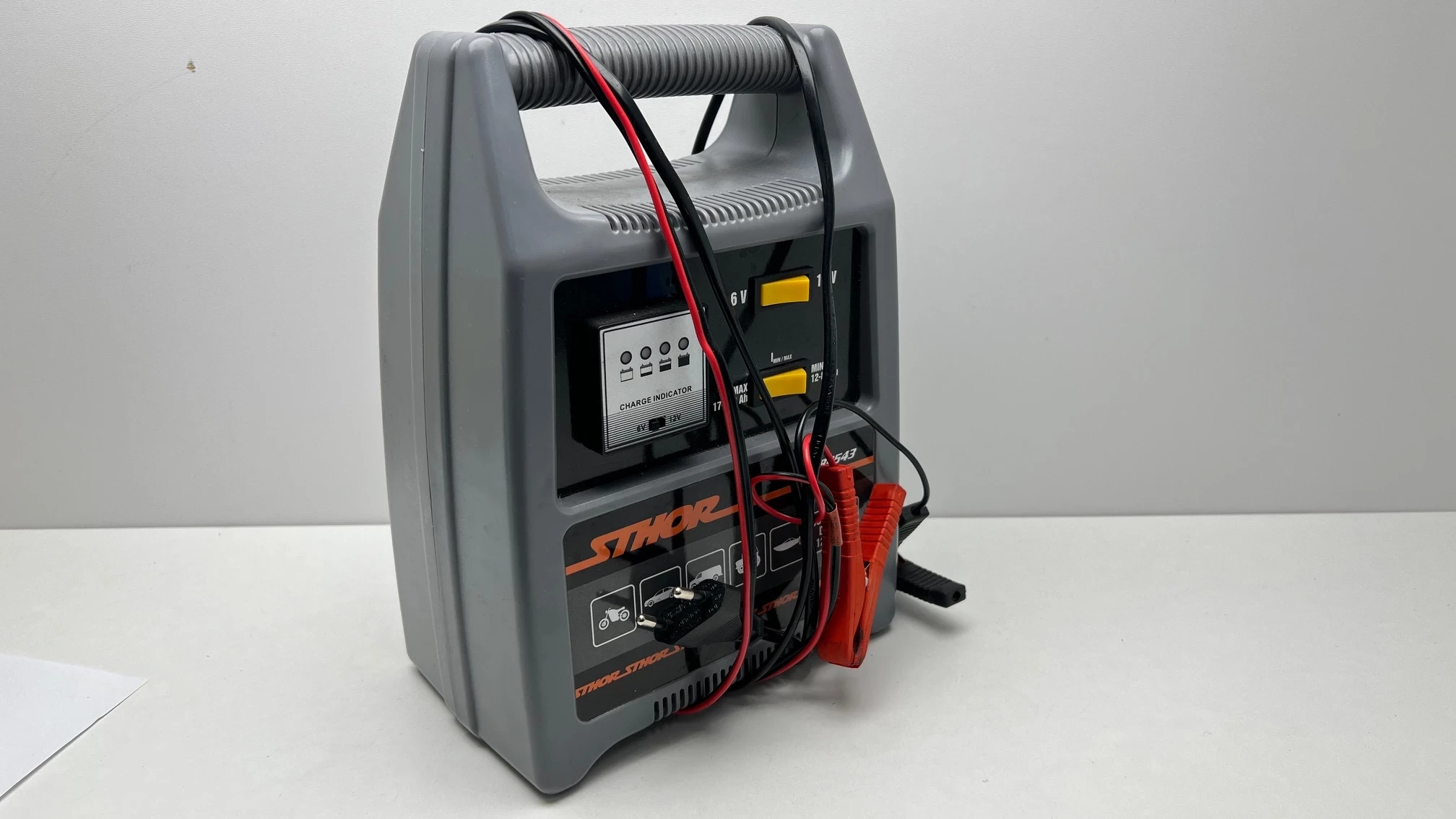 prostownik-sthor-82543-stan-11323-2