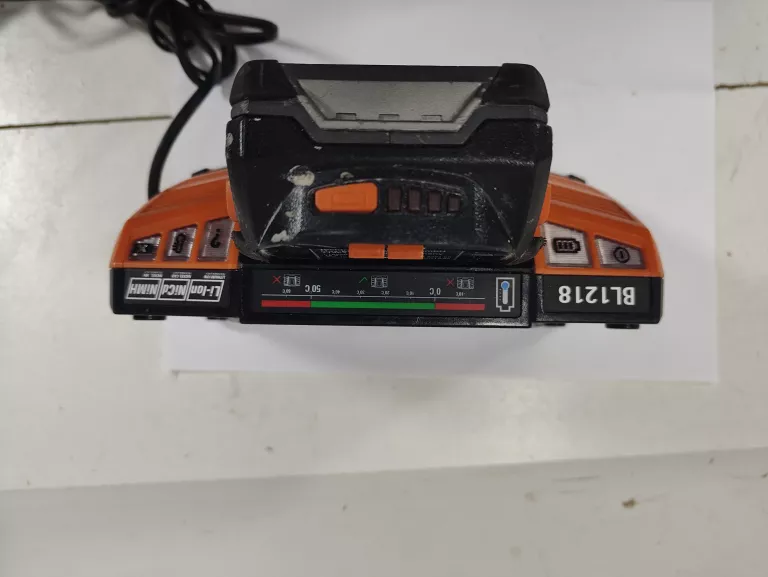 ladowarka-aeg-ladowarka-bl-1218-nicd-plus-akumulator-2-ah-18-v-marka-248811-975439
