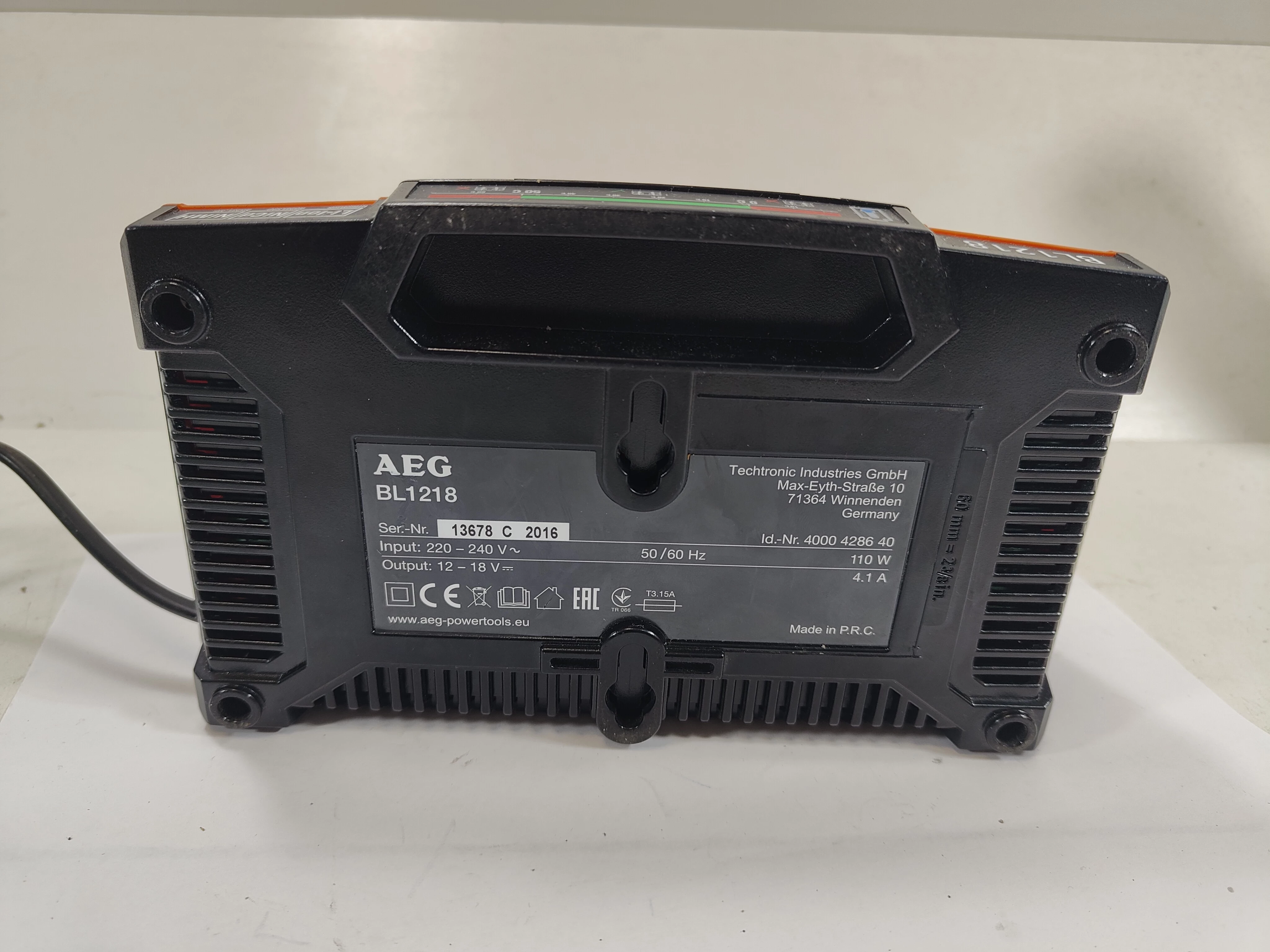 ladowarka-aeg-ladowarka-bl-1218-nicd-plus-akumulator-2-ah-18-v-stan-11323-2