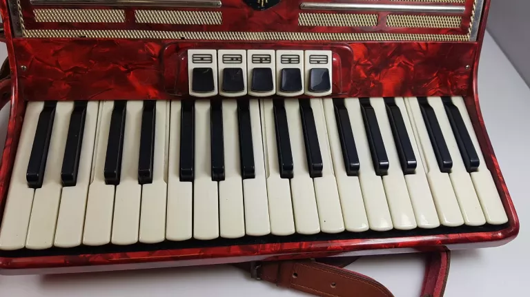 AKORDEON AMORETTA 80 BAS