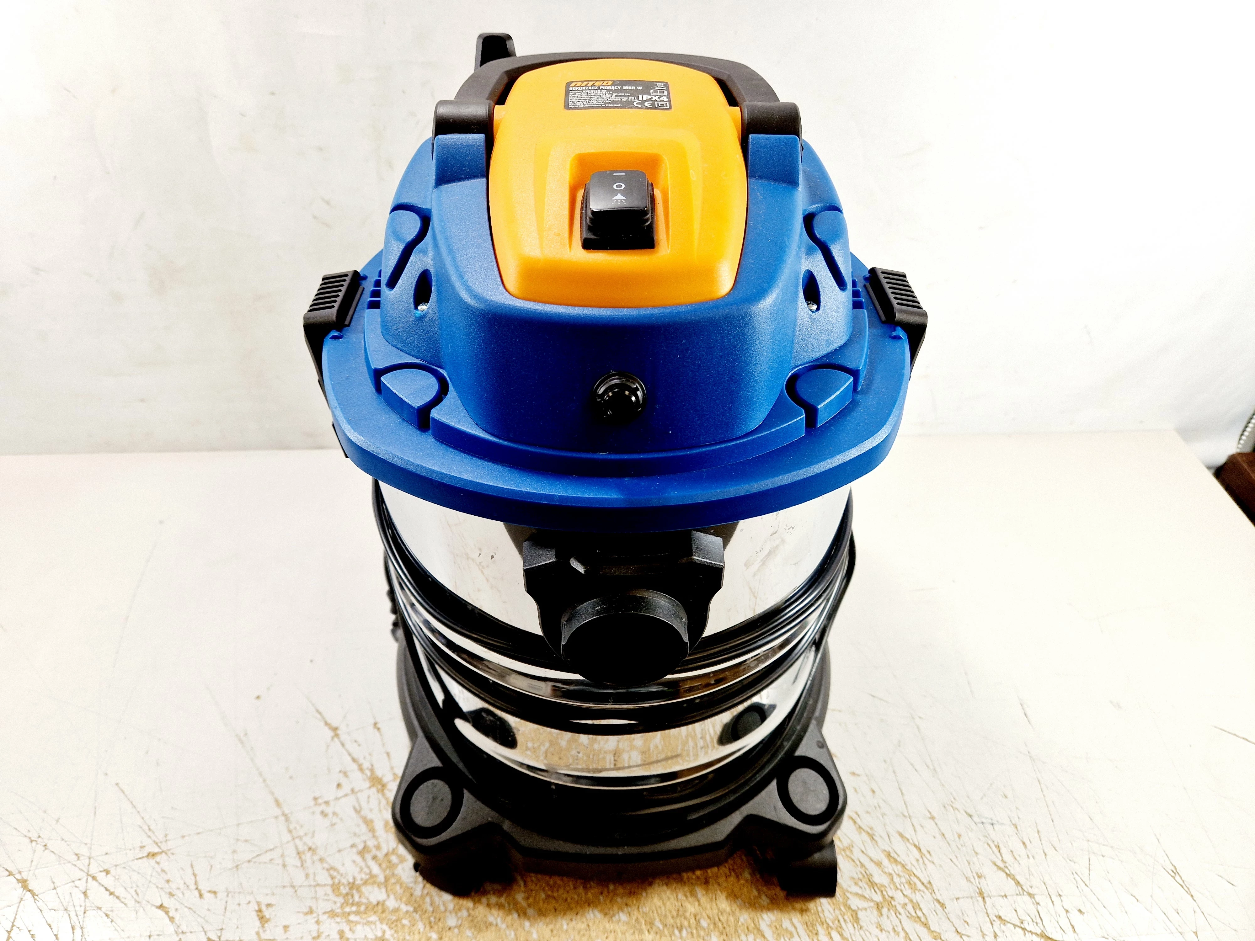 niteo-odkurzacz-pioracy-1600w-karton-kolor-dominujacy-129357-8