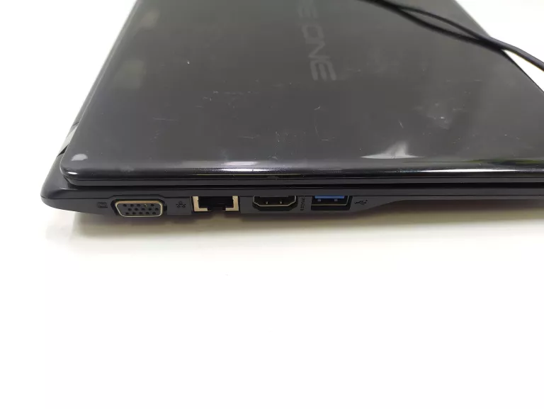 LAPTOP ACER ASPIRE ONE 725 AMD C60 2/320GB HDD DZIAŁA NA ŁADOWARCE