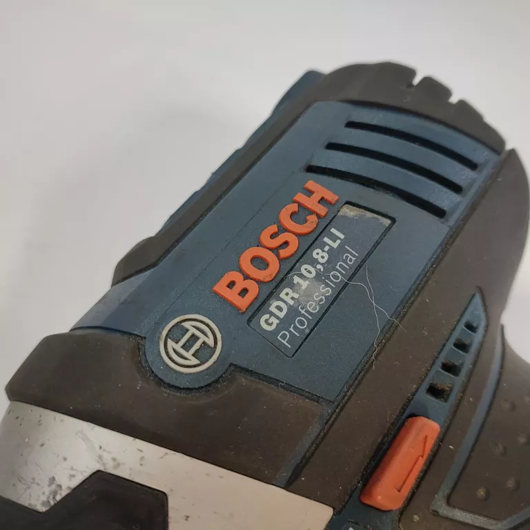 ZESTAW BOSCH WKRĘTARKA GSR 10.8-2 LI PROFESSIONAL + LATARKA + KLUCZ UDAROW