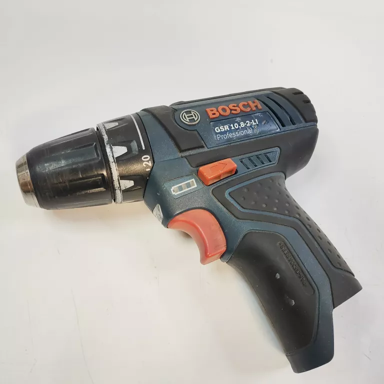 ZESTAW BOSCH WKRĘTARKA GSR 10.8-2 LI PROFESSIONAL + LATARKA + KLUCZ UDAROW