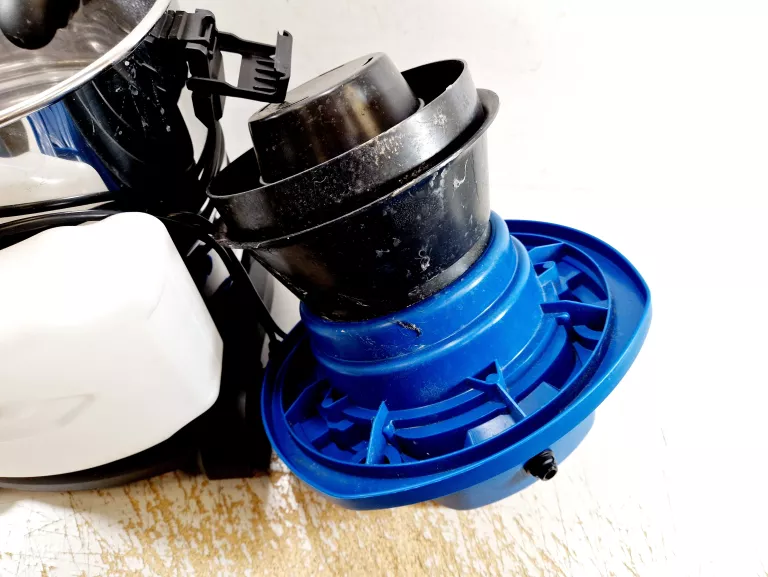 niteo-odkurzacz-pioracy-1600w-karton-marka-218345-291301