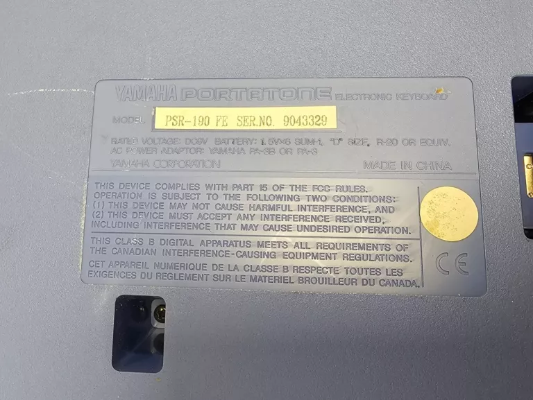 KEYBOARD YAMAHA PSR-190 STOJAK NA NOTY