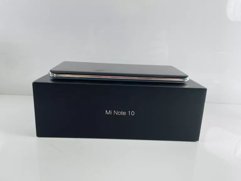 SMARTFON XIAOMI MI NOTE 10 6 GB / 128 GB 4G (LTE) BIAŁY