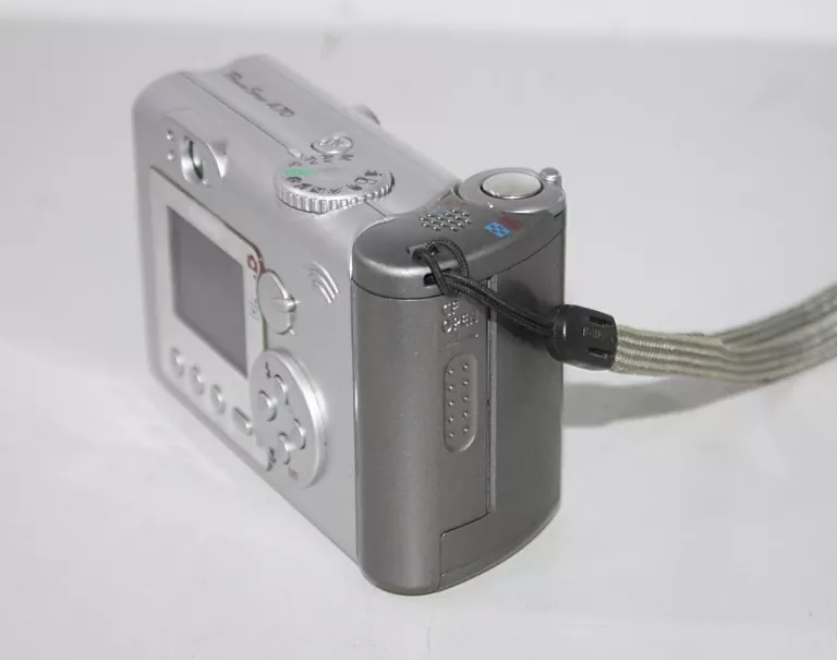 aparat-cyfrowy-canon-powershot-a70-rozdzielczosc-320