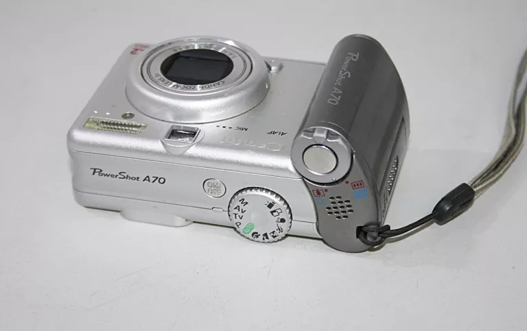 aparat-cyfrowy-canon-powershot-a70-zoom-optyczny-300