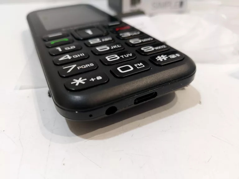 TELEFON KRUGER&MATZ SIMPLE 940