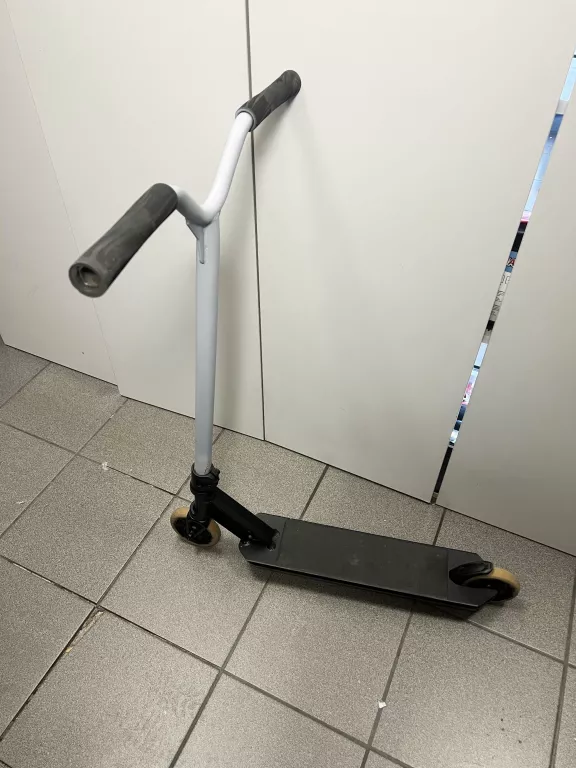 HULAJNOGA WYCZYNOWA FREESTYLE OXELO MF540