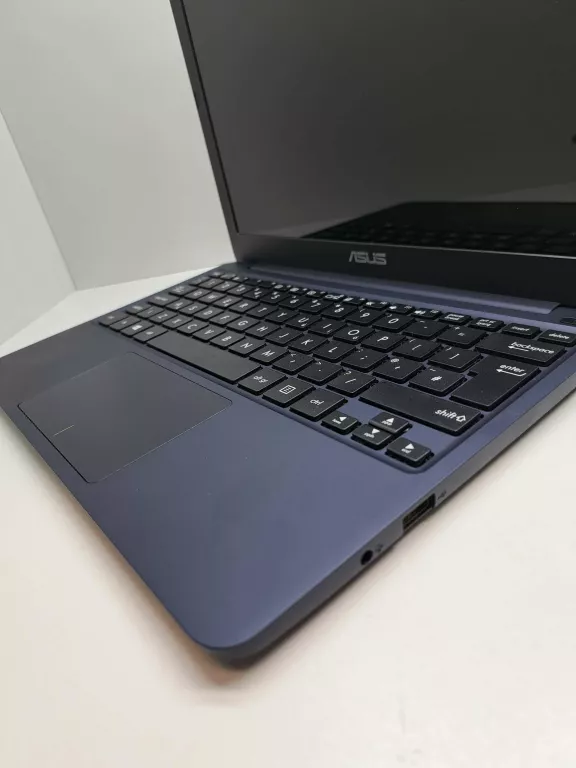 LAPTOP NOTEBOOK ASUS E200H 32/2 GB INTEL ATOM WIN10