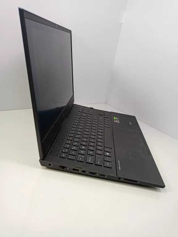 laptop-hp-omen-16-c0220nw-amd-ryzen-5-5600h-16-gb-ram-512-ssd-kod-producenta-16-c0220nw