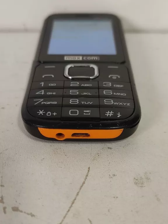 TELEFON MAXCOM MM142