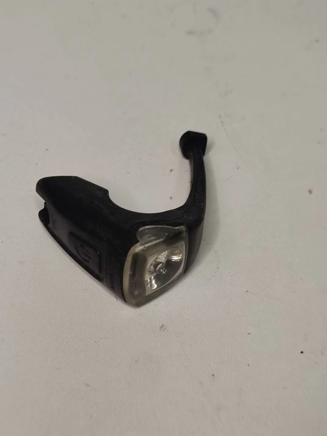 lampka-rowerowa-przednia-btwin-rodzaj-9128-10