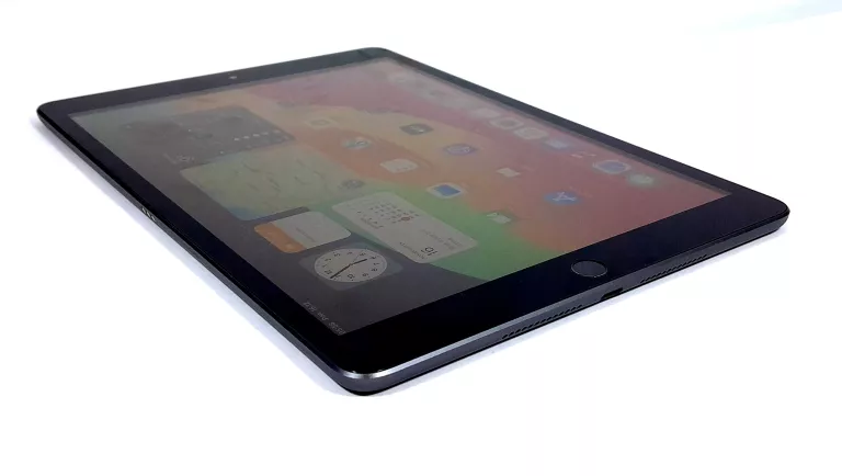TABLET APPLE IPAD 9 GENERACJI 10,2" 64GB WI-FI
