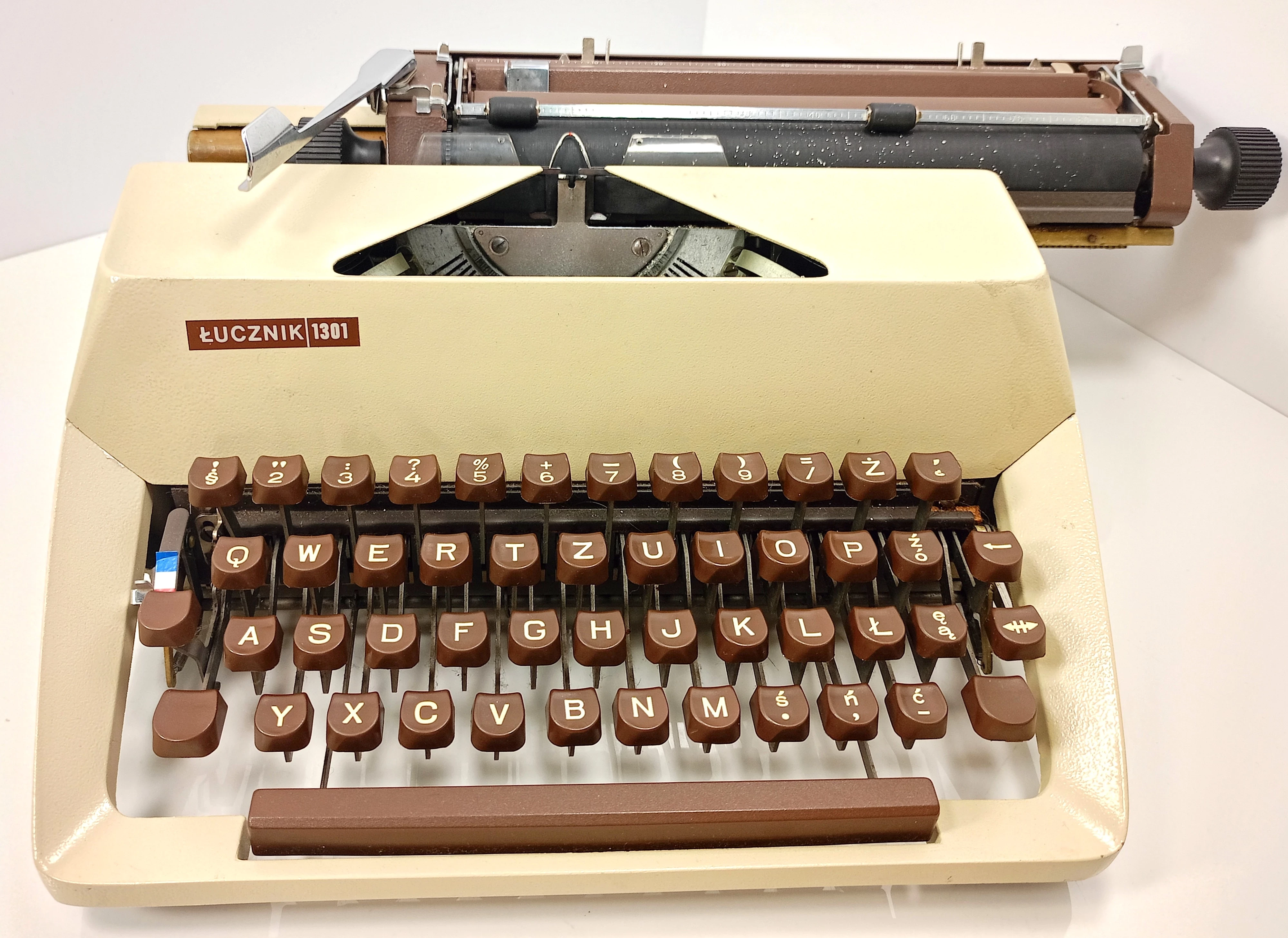 maszyna-do-pisania-lucznik-1301-armii-krajowej-12-pyskowice