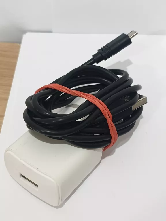 TELEFON KOMÓRKOWY TELEFON SAMSUNG GT-S5610 Z PRZYCISKAMI