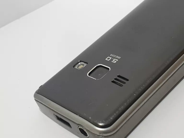 TELEFON KOMÓRKOWY TELEFON SAMSUNG GT-S5610 Z PRZYCISKAMI