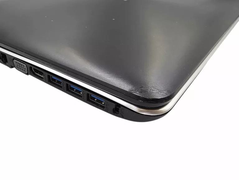 LAPTOP ASUS R752L 8 RAM 512GBSSD I7 -5500U GTX950M