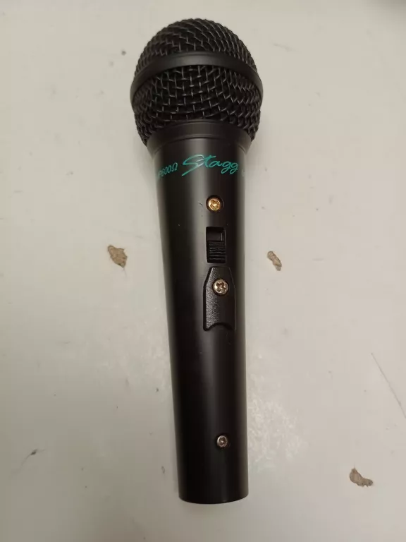 MIKROFON STAGG MD-1500 PRO STAGE DYNAMIC MICROPHONE
