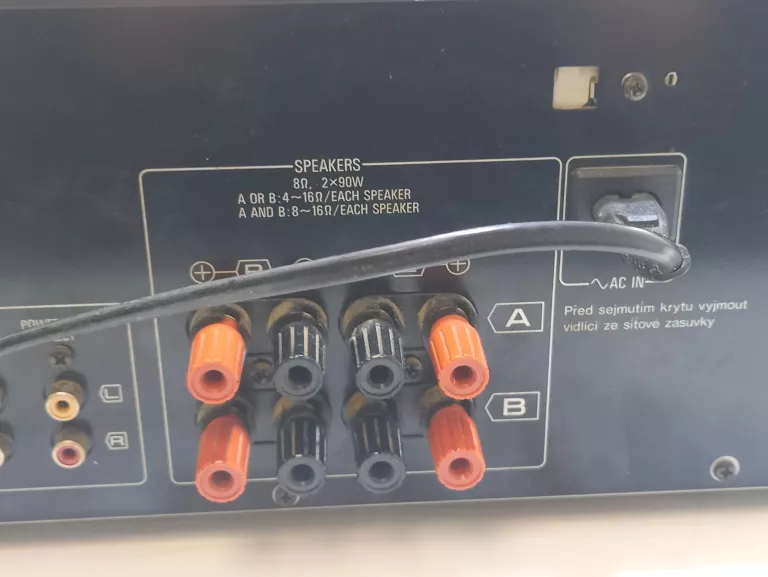 WZMACNIACZ STEREO TECHNICS SU-V670