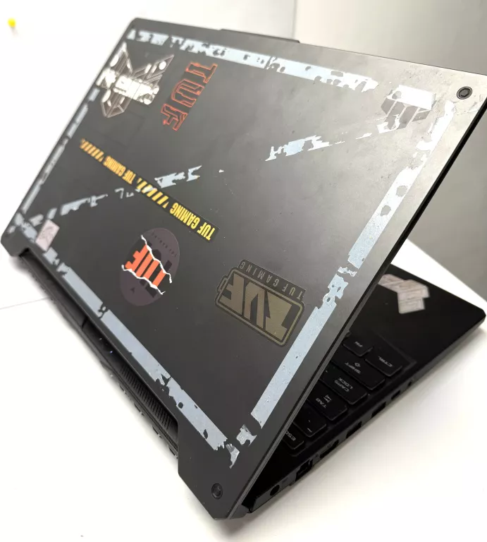 LAPTOP GAMINGOWY ASUS TUF GAMING F15 I5 11GEN 16/512GB PUDEŁKO