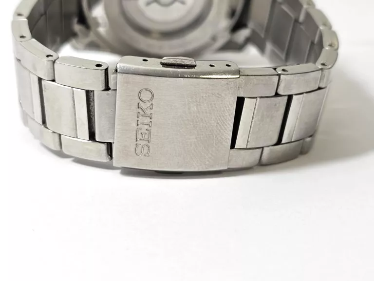 ZEGAREK SEIKO SKA783P1
