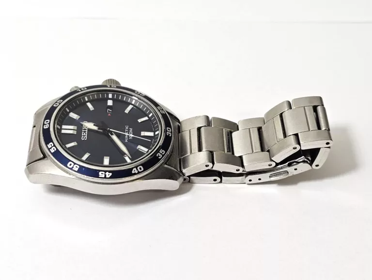 ZEGAREK SEIKO SKA783P1