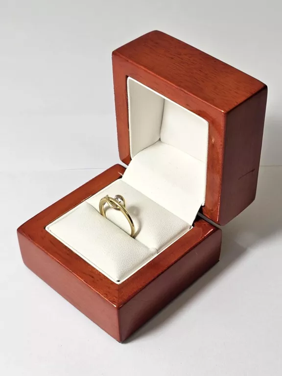 ciekawy-zloty-pierscionek-585-209g-stan-11323-2