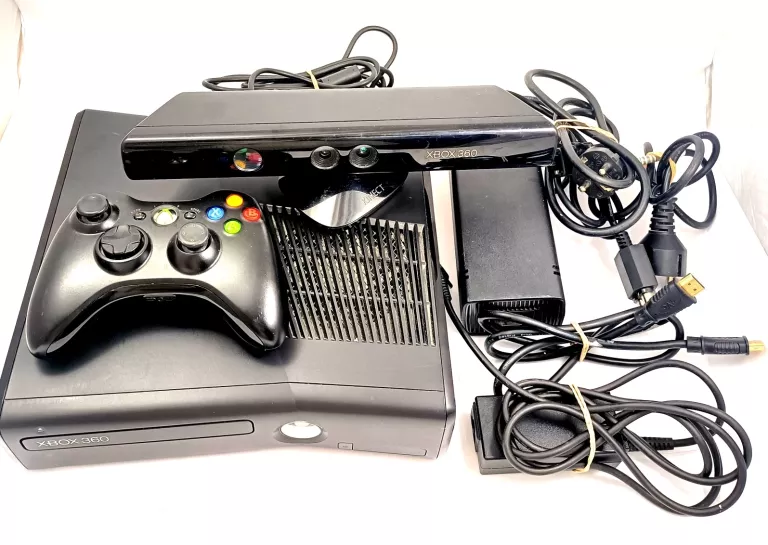 KONSOLA XBOX S 360 + KABEL ZASILAJĄCY + PAD + KINECT