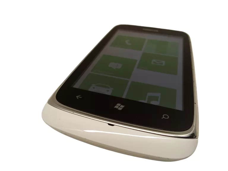 NOKIA LUMIA 610