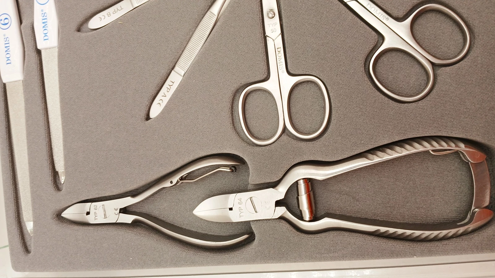 zestaw-narzedzi-do-paznokci-domis-daszynskiego-22-wroclaw-gracja