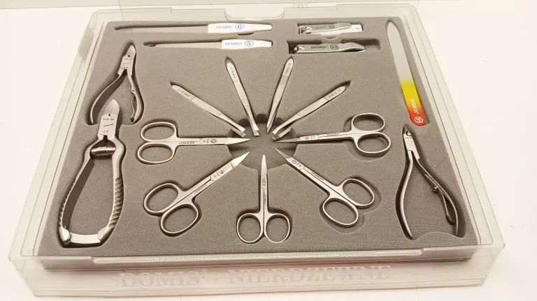 zestaw-narzedzi-do-paznokci-domis-daszynskiego-22-wroclaw-gracja