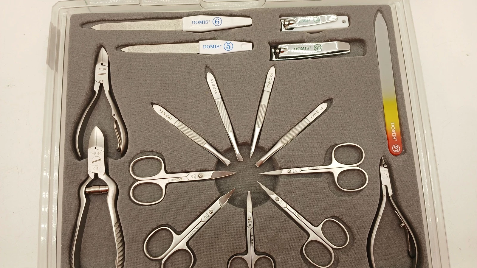 zestaw-narzedzi-do-paznokci-domis-ean-gtin-8961101518011