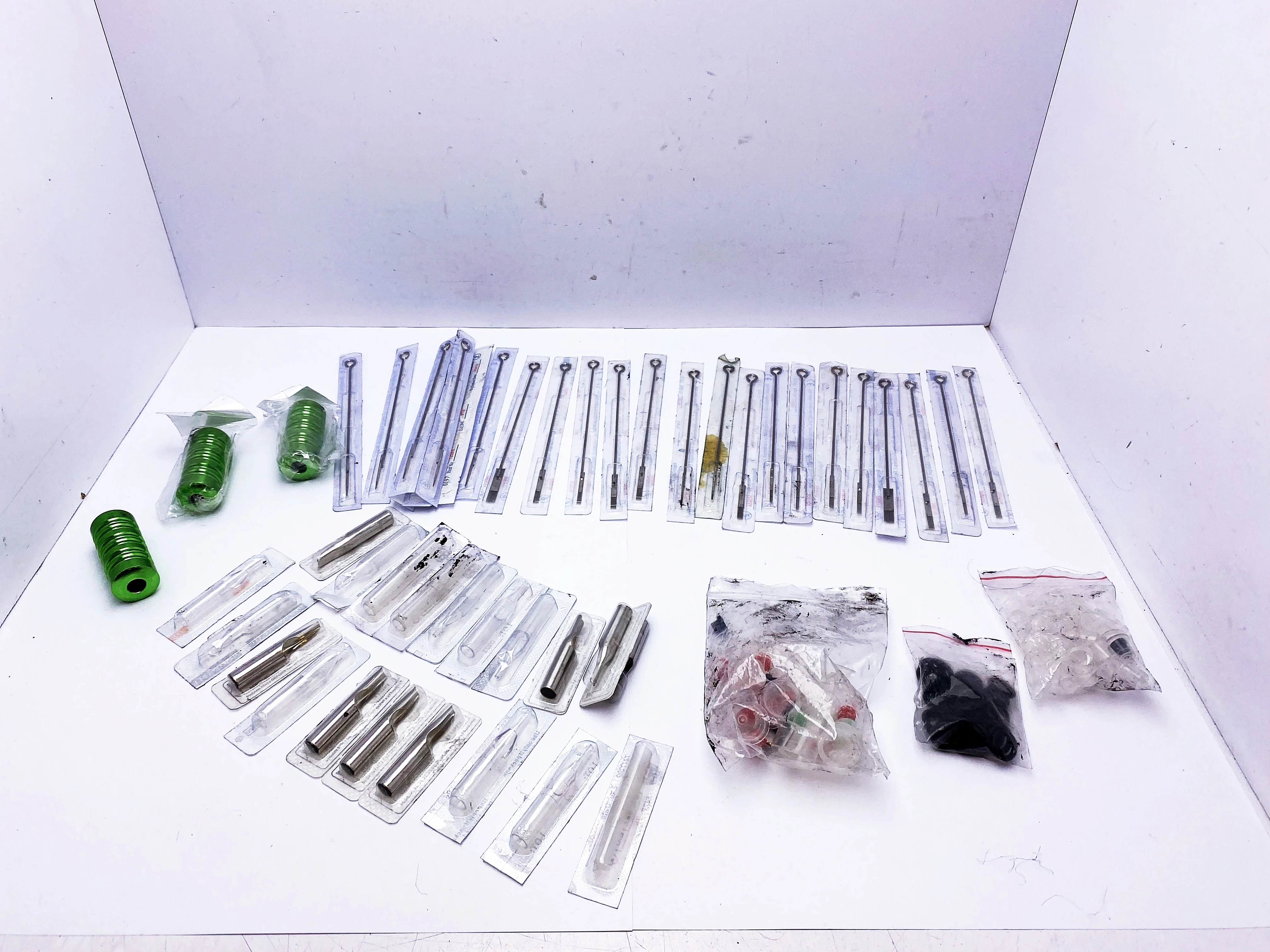 zestaw-do-tatuazu-z-maszynka-pen-waga-produktu-z-opakowaniem-jednostkowym-0300