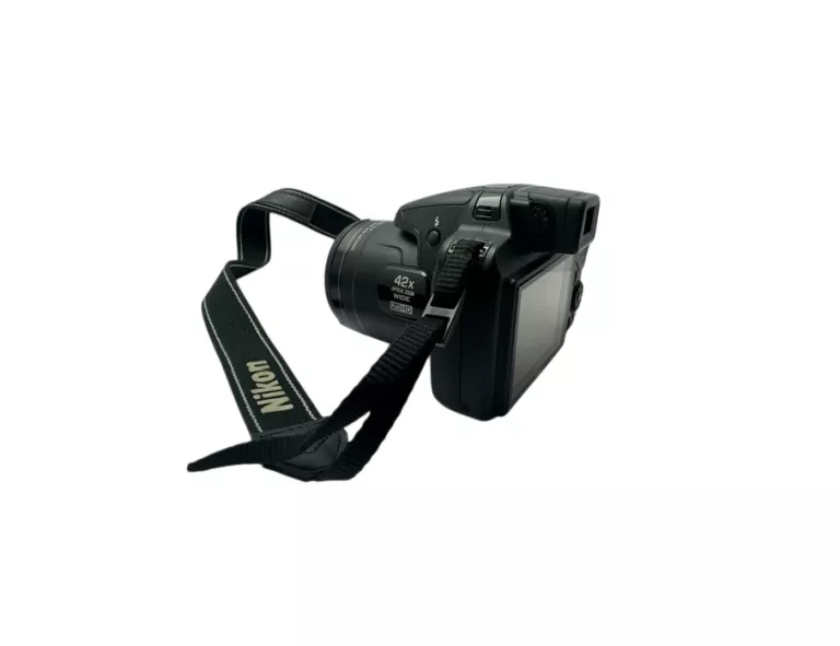NIKON COOLPIX P530 16,1MPX X42 ZOOM + TORBA